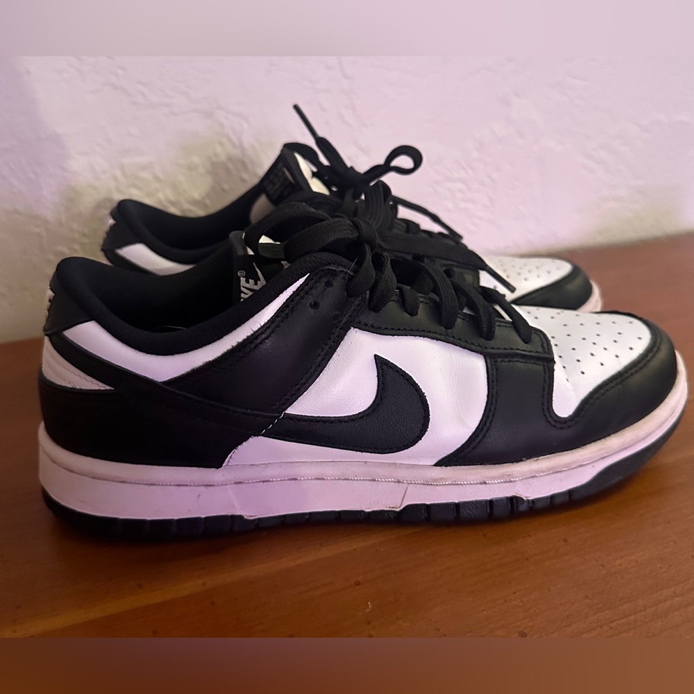 Nike Women's Dunks Low Size 8